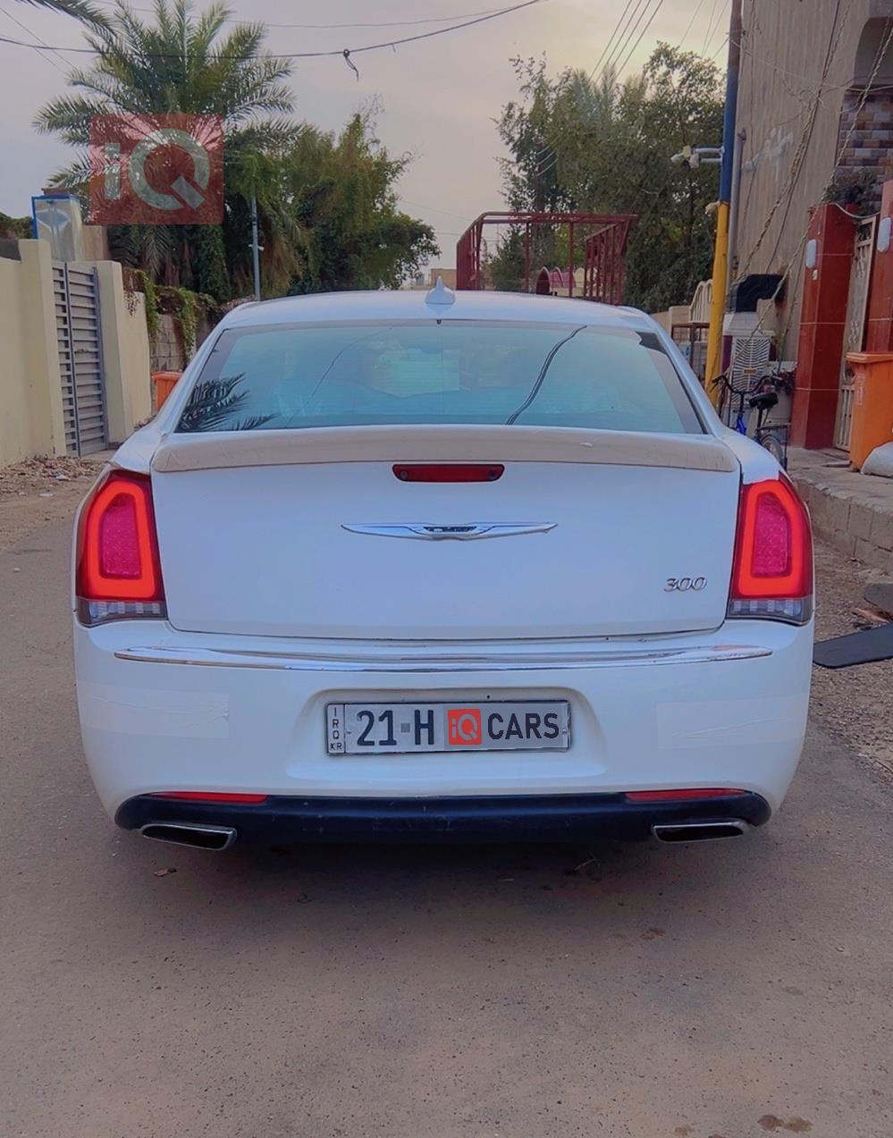 كرايسلر 300